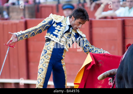 Il torero spagnolo Fernandez Pineda Real Maestranza bullring Siviglia comunità autonoma di Andalusia Spagna meridionale Foto Stock