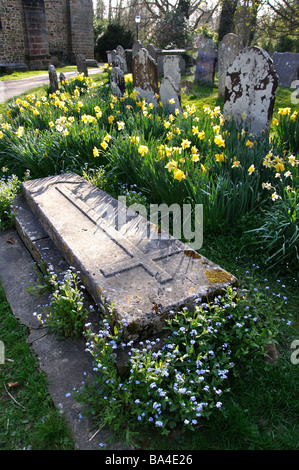 Vecchio Cimitero, Chiesa di Santa Maria, la Causeway, Horsham West Sussex, in Inghilterra, Regno Unito Foto Stock