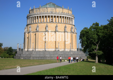 La Befreiungshalle, Sala della Liberazione, è un monumento neoclassico sulla collina di Michelsberg sopra la città di Kelheim in Foto Stock