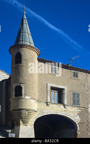 La torre di Sainte Blaise & Porte Massillon, Città Vecchia, Hyères, Var Département, in Provenza Costa Azzurra, Francia Foto Stock