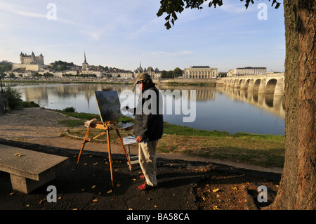 Pittore dipinto dal fiume Loira, a Saumur, Francia. Foto Stock