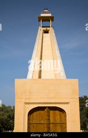 Vraht Samrat Yantra, in Jantar Mantar Observatory, Jaipur, Rajasthan, India Foto Stock