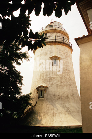 Macao Guia Faro, costruito in 1864-5, è stato per la prima volta in stile occidentale in Cina costa o in Asia orientale Foto Stock