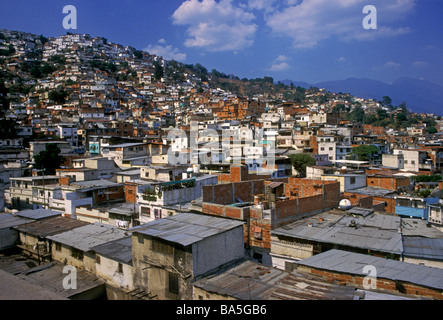 Baraccopoli, baraccopoli, costruito lungo la collina, barrio eucalipto, eucalipto barrio, città di Caracas, Caracas, Distretto Capitale, Venezuela, SUD AMERICA Foto Stock