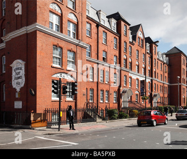 Il Guinness Trust Building Fulham Palace Road Hammersmith West London Inghilterra England Regno Unito Foto Stock