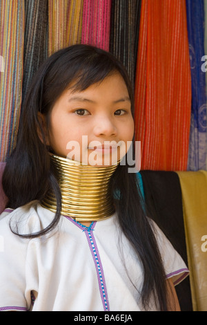 Collo lungo le donne della Thailandia Foto Stock