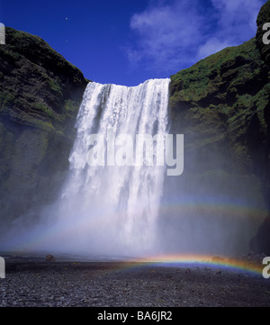 Skogafoss cascata, South Coast, Islanda Foto Stock