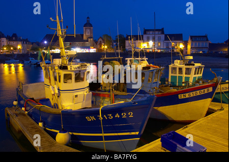 Serata presso il porto di Piriac-sur-Mer, dept Loire-Atlantique, Francia, Europa Foto Stock