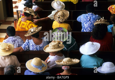 La Messa domenicale in una chiesa di Papeete, Tahiti, Polinesia francese, del mare del sud Foto Stock