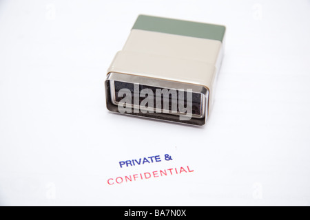 Privato timbro riservato su una bianca di sfondo per studio. Foto Stock