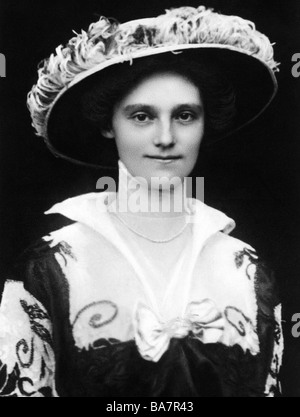 Zita, 9.5.1892 - 14.3.1989, Empress Consort d'Austria 21.11.1916 - 11.11.1918, ritratto, cartolina di Kallos Oskar, Budapest, circa 1915, Foto Stock