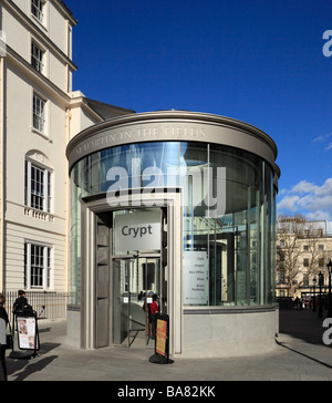 La Cripta di San Martin nei campi chiesa. Trafalgar Square, Londra, Inghilterra, Regno Unito. Foto Stock