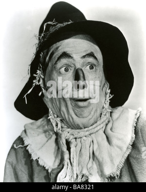 THE WIZARD OF OZ 1939 MGM film musicale con Ray Bolger come The scarecrow Foto Stock