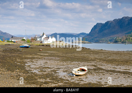 Bassa marea a Plockton sul Loch Carron a Ross-shire Highlands scozzesi SCO 2376 Foto Stock