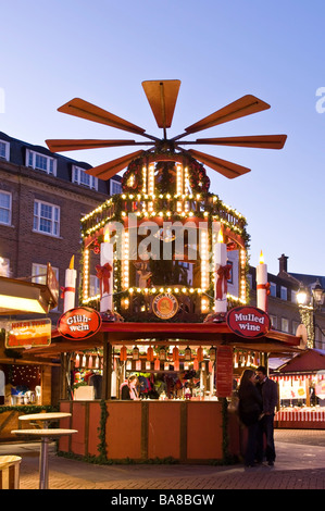 Il tedesco Il Mercatino di Natale a Kingston upon Thames Surrey in Inghilterra REGNO UNITO Foto Stock