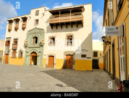 La Plaza del Pilar Nuevo e la Casa de Colon, la Casa di Colombo nel vecchio ed elegante quartiere di Vegueta. Las Palmas, Gran può Foto Stock