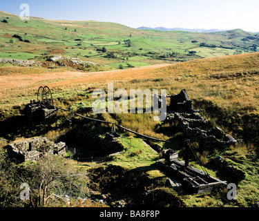 Resti di Cwm Ciprwth miniera, Cwm gagliardetto. Parco Nazionale di Snowdonia. Il Galles. Foto Stock