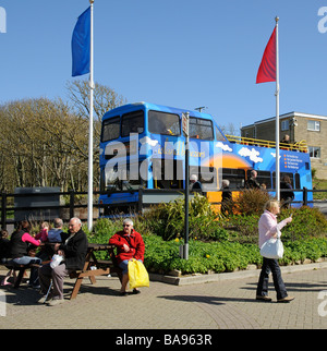 Vectis Meridionale Isle of Wight open top bus operante l'isola breezers service ad Alum Bay fermata bus Foto Stock