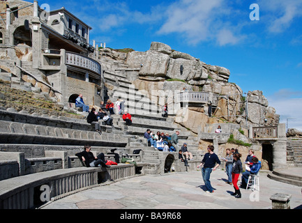 Attori ripassando presso il teatro minack,porthcurno,cornwall, Regno Unito Foto Stock