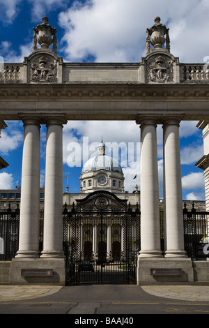 Il governo irlandese edifici, alloggiamento di Dublino l'ufficio del Primo ministro o il Taoiseach nonché il dipartimento delle finanze Foto Stock