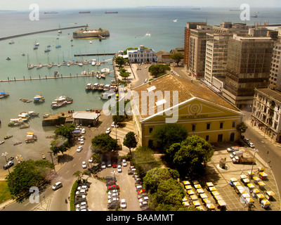 Marcado Modelo, strada del mercato da parte del porto di Salvador, Brasile Foto Stock