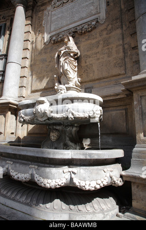 Fontana a quattro angoli, Quattro Canti, Palermo, Sicilia, Italia Foto Stock