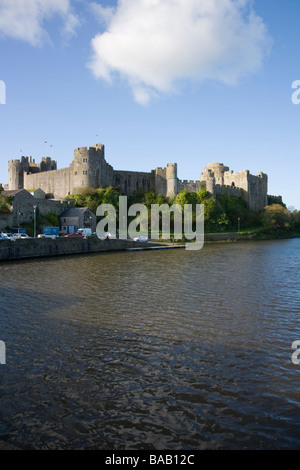 Storico castello di Pembroke, Pembrokeshire, Wales, Regno Unito Foto Stock