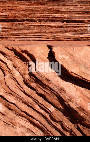 Modelli all'interno della pietra arenaria weathered Rock Glen Canyon dello Utah Foto Stock