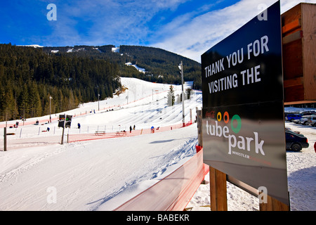 Segno alla Coca Cola Parco del tubo sul Monte Blackcomb Whistler Blackcomb Whistler della Columbia britannica in Canada Foto Stock