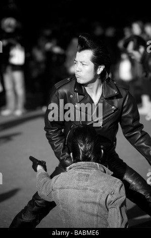 Rockabillys muovendola in Yoyogi Park a Tokyo. Foto Stock