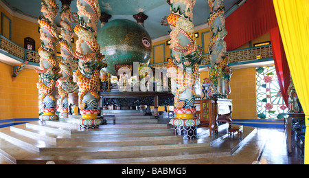 Tempio di Tay Ninh Caodai setta vicino a Saigon Vietnam Foto Stock