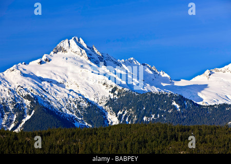 Montare Tantalo 2603 metri 8540 piedi Tantalo Mountain Range Coast Mountains British Columbia Canada Foto Stock