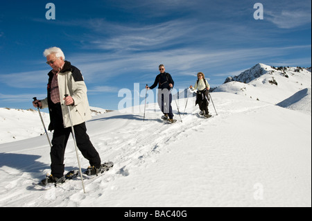 Gruppo in gita con le ciaspole nella Foresta di Bregenz Foto Stock