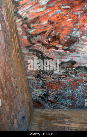 Dettaglio della roccia scolpita la camera all'interno dell'antica Bab come Siq o El Khazneh tesoro nell'Nabatean antica città di Petra in Giordania Foto Stock