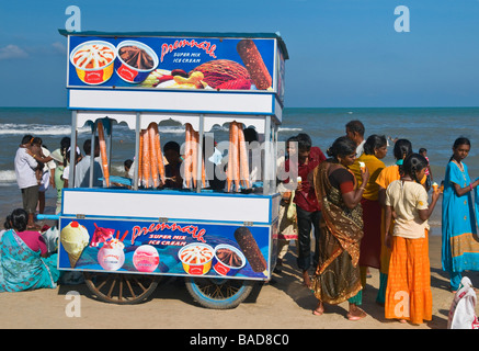 Ice Cream venditore Velankanni beach Tamil Nadu India Foto Stock