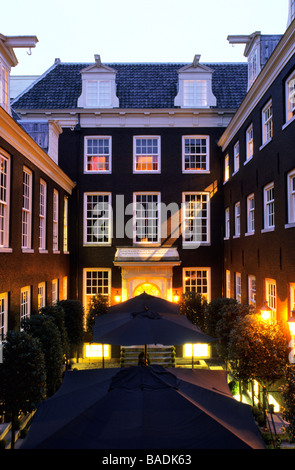 Paesi Bassi Olanda Settentrionale, Amsterdam Keizersgracht, il Dylan Hotel, cortile interno Foto Stock