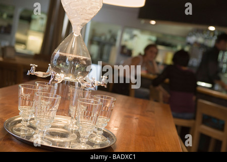 Francia, Loire, Saint-Etienne, Absinthe Cafe, immagine dettagliata di un set di Assenzio Absinthe Foto Stock