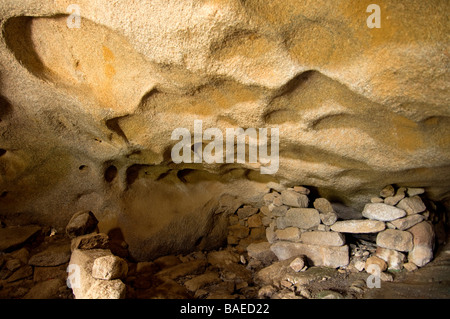 Francia, Corse du Sud, Bonifaccio regione, Sotta colline, village de Canni, agricole granaio, oriu (sperone roccioso rinnovato) che Foto Stock