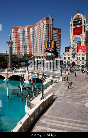 Affacciato sulla replica di piazza san marco al Venetian Hotel and Casino Las Vegas Boulevard las vegas nevada usa Foto Stock