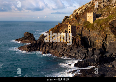 Crepuscolo sopra Botallack, Cornwall Foto Stock