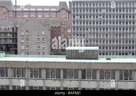 Edifici visto da Johnston Terrace Edinburgh Foto Stock