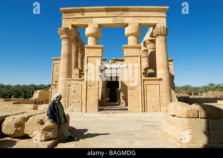 Egitto Alto Egitto, Deserto Libico, Kharga Oasis, Hibis Temple Foto Stock