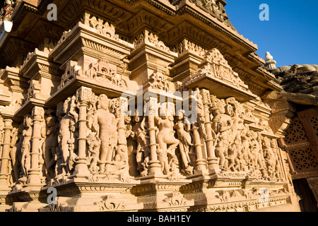 Sculture in pietra, Sachiya Mata Temple, Osian, vicino a Jodhpur, Rajasthan, India Foto Stock