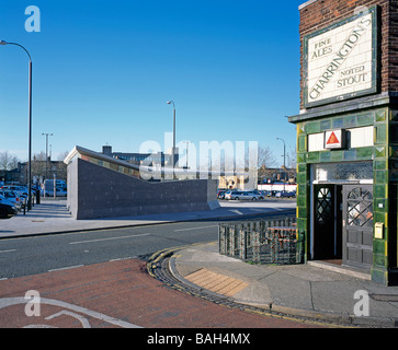 Pubblico Loo, Gravesham, Regno Unito, Plastik architetti, Pubblico globale loo vista esterna. Foto Stock