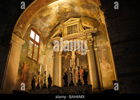 Verona: Croce nel santuario Foto Stock