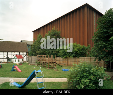 Rsc Courtyard Theatre, Stratford Upon Avon, Regno Unito, Ian Ritchie Architects, Rsc Courtyard Theatre esterno - a partire da Foto Stock