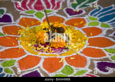 Rangoli Festival street progetti in India ha fatto durante Sankranthi Pongal o. Foto Stock