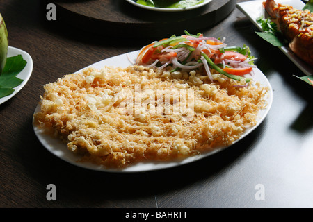 Pesce Kabiraji è una lingua Bengalese cotoletta di solito è un pesce o filetto di carne e pesce fritto in un uovo net Foto Stock