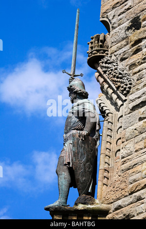 William Wallace della statua, National Wallace Monument, città di Stirling, in Scozia. Foto Stock