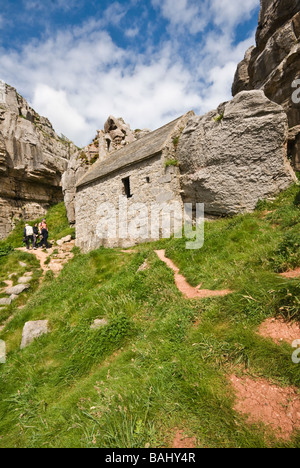 St Govan's Chapel, Pembrokeshire, Galles Foto Stock